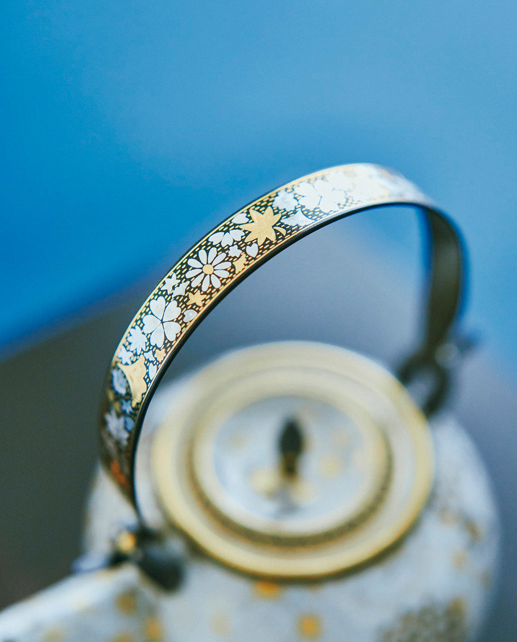 コラボ・1点限り】酒器 金銀彩草花 – 日々の京都物産展