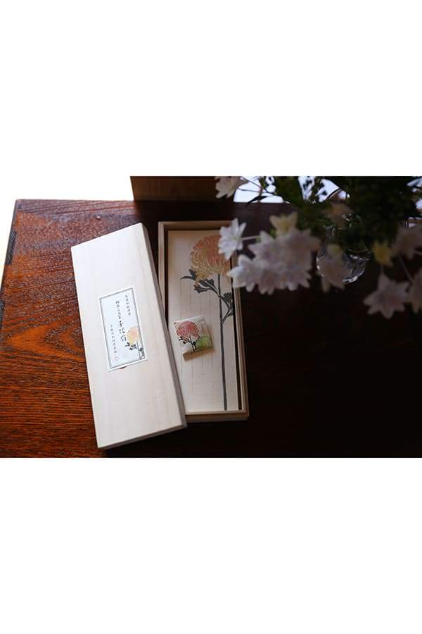 【京美人のお気に入り】桐箱花鳥箋 千代菊